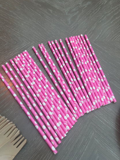 Disposable tableware 201 pcs - Polka Dots Pink.