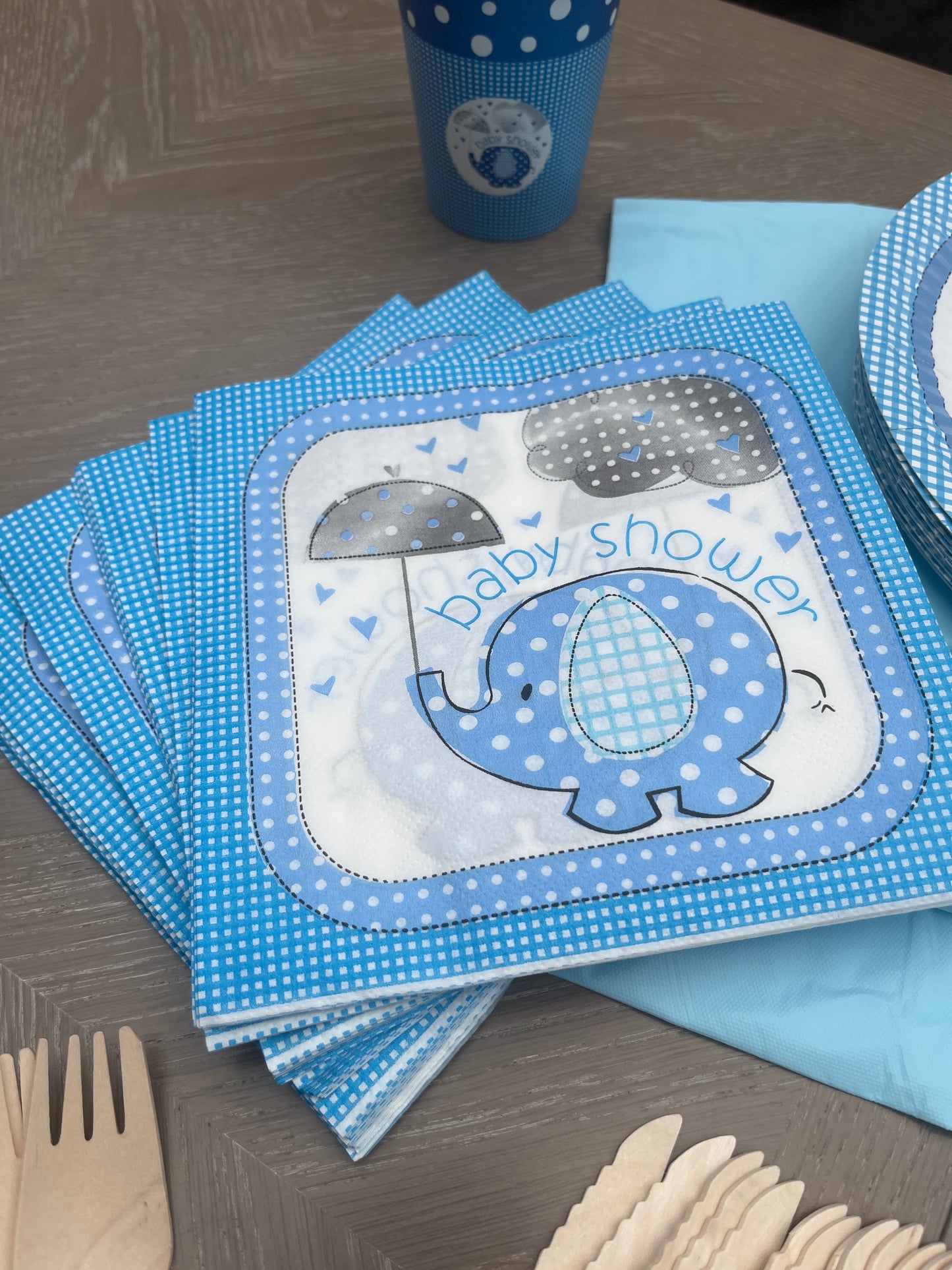 Disposable tableware 201 pcs - Baby Shower Blue.